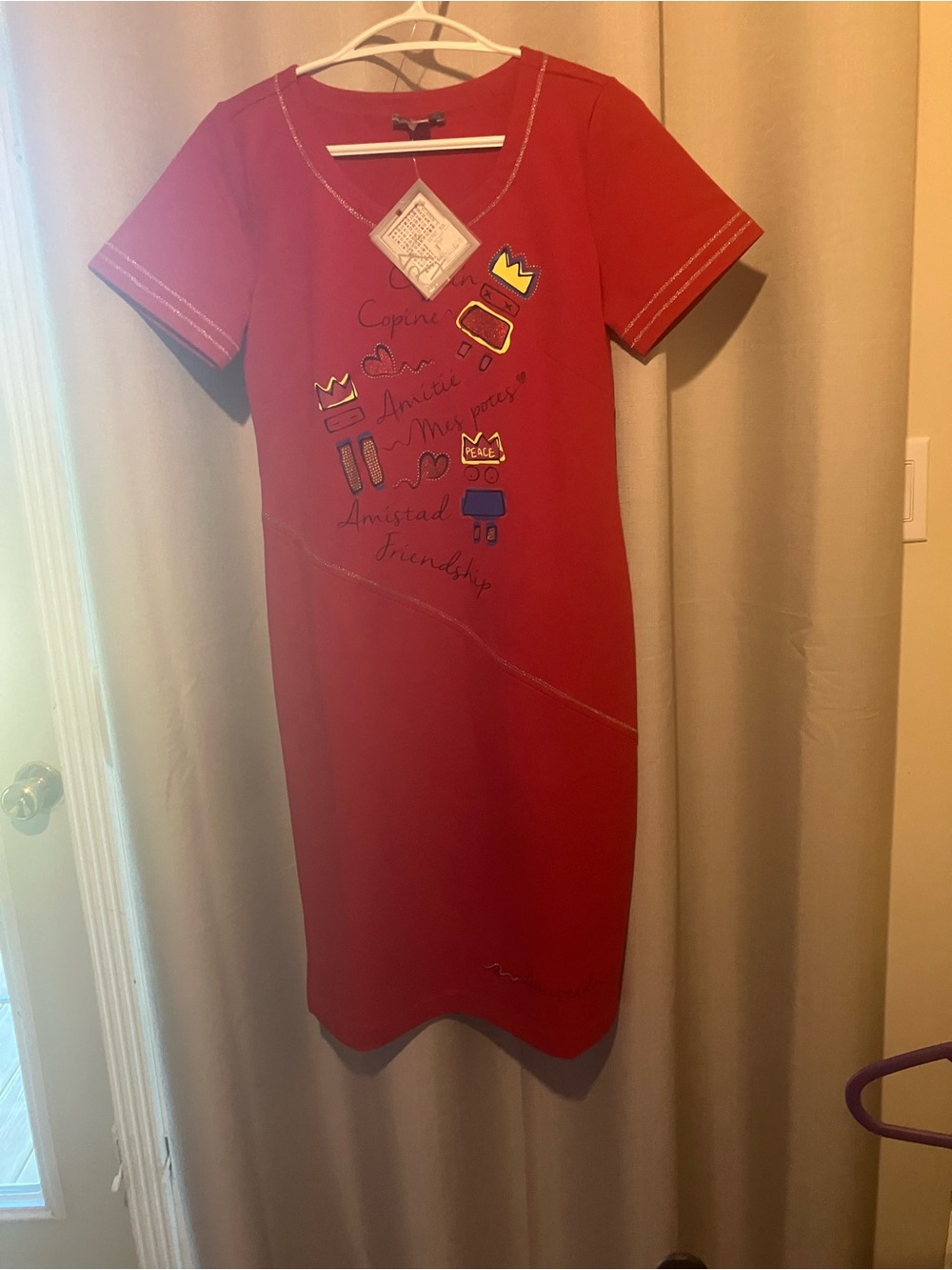 Red Short-Sleeve Casual Dress with Embroidered Details